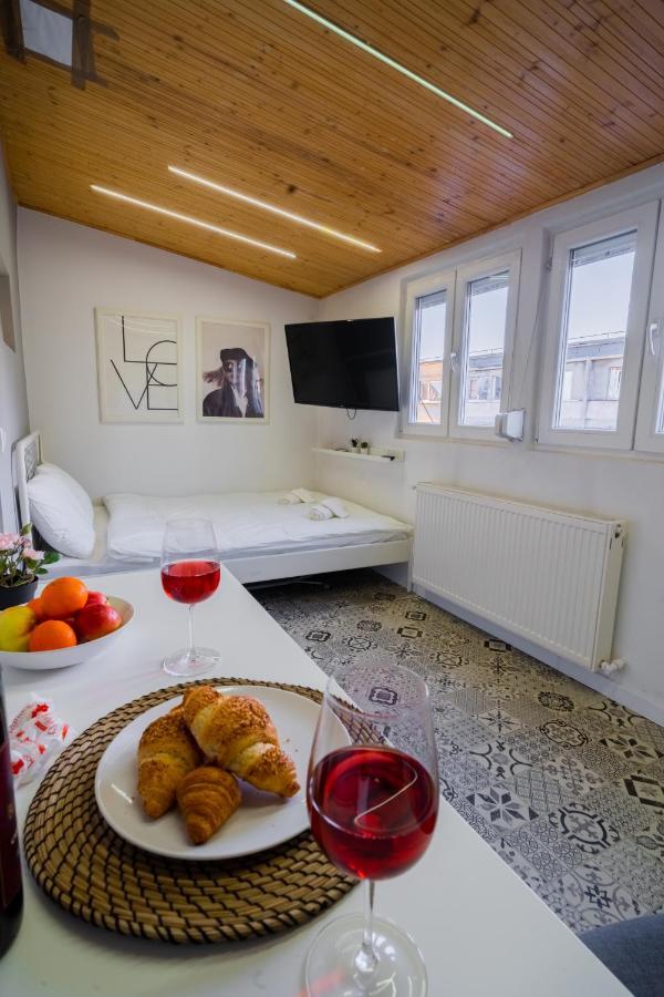 One Bedroom Flat In Bucharest'S Historic District Luaran gambar